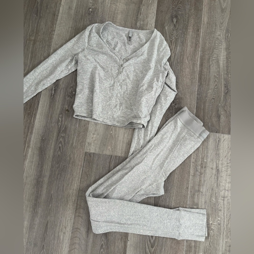 Skims set